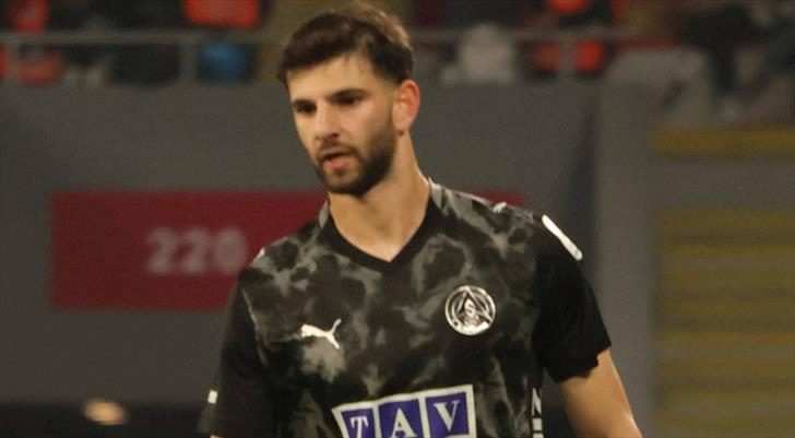 Beşiktaş yeni transferini İstanbul'a getiriyor! 1 besiktas yeni transferini istanbula getiriyor Fwzi2Ruy