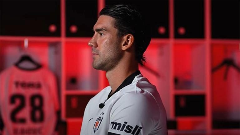 Beşiktaş'ın Sırp yıldızı Vlahovic 'Çok konuşmaya gerek yok, sahada konuşacağım' Italiano sözleri 3 besiktasin sirp yildizi vlahovic cok konusmaya gerek yok sahada konusacagim italiano sozleri 1 WUaCpccX