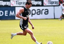 besiktasin yeni yildizi vlahovic birinci idmanina cikti VwvXjsMV