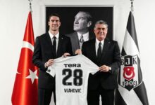 Beşiktaş'ın yeni yıldızı Vlahovic'ten alkışlanacak hareket! Gelir gelmez gönülleri fethetti 12 besiktasin yeni yildizi vlahovicten alkislanacak hareket gelir gelmez gonulleri fethetti lLcd9s4G