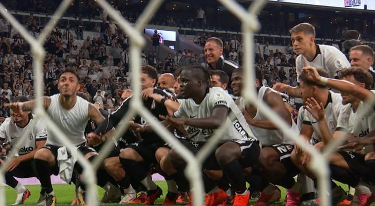 Beşiktaşlı futbolcular galibiyeti böyle kutladı! "Pınarbaşı" sevinci 1 besiktasli futbolcular galibiyeti boyle kutladi pinarbasi sevinci AmpycRcO