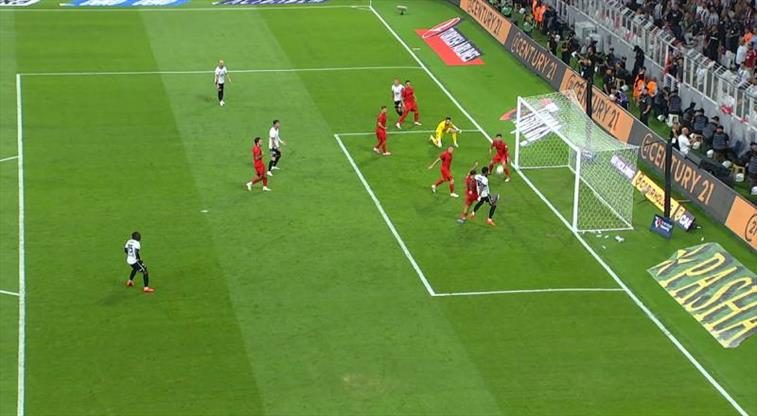 Beşiktaş'ta Amir Murillo direği geçemedi 1 besiktasta amir murillo diregi gecemedi k6t56BzT