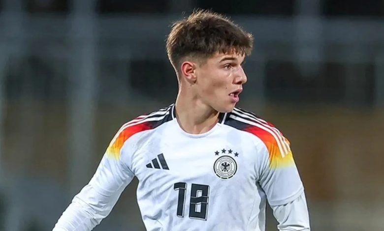 Beşiktaş'ta transferde sürpriz hamle! Mert Kömür... 1 besiktasta transferde surpriz hamle mert komur TT7kwCMF