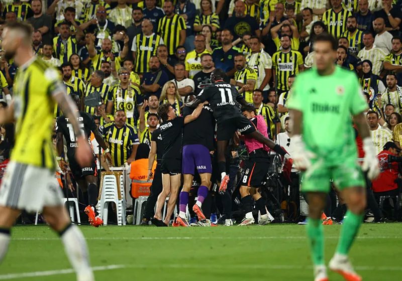 Beşiktaş'ta Vlahovic şoku! Derbide yaptığı hareket sebebiyle... 5 besiktasta vlahovic soku derbide yaptigi hareket sebebiyle 3 RGMB2CFm