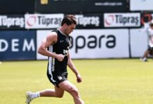 besiktasta yeni transfer dusan vlahovic birinci idmanina cikti NuhdE3JY