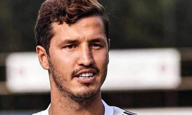 Beşiktaş'tan ayrılan Salih Uçan'ın yeni takımı aşikâr oldu! Sürpriz transfer 1 besiktastan ayrilan salih ucanin yeni takimi asik r oldu surpriz transfer DneFVsI3