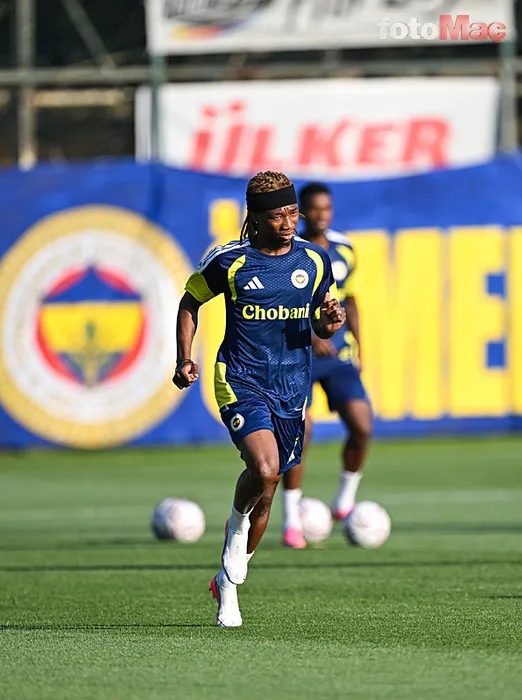 Beşiktaş'tan Fenerbahçe'nin 2 futbolcusuna transfer kancası! İşte transfer formülü 4 besiktastan fenerbahcenin 2 futbolcusuna transfer kancasi iste transfer formulu 2 RjsR2P6r