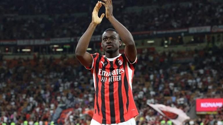 Beşiktaş'tan Youssouf Fofana’ya sıkı pres 2 besiktastan youssouf fofanaya siki pres 0 bgZcbz29
