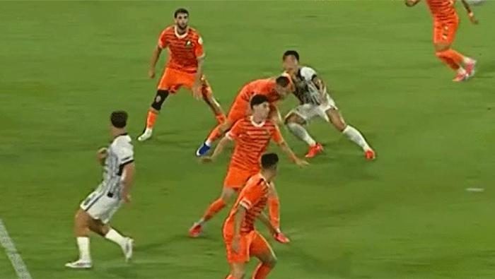 bir cesit sokak kavgasi alanyaspor besiktas macina damga vuran durum net var ne kirmizi kart UsswMLYS