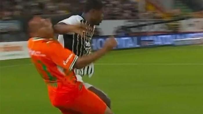 bir cesit sokak kavgasi alanyaspor besiktas macina damga vuran durum net var ne kirmizi kart ZNGl8Rt3