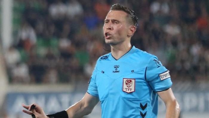 bir cesit sokak kavgasi alanyaspor besiktas macina damga vuran durum net var ne kirmizi kart zLjCAqcM