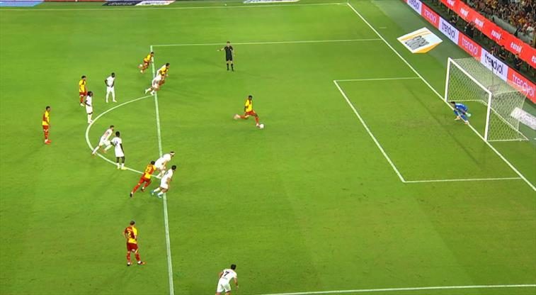 bokele penaltidan yararlanamadi donen top gol oldu JuYSKfMc