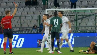Bu müdahale sonrası Tümosan Konyaspor 10 kişi kaldı! 5 bu mudahale sonrasi tumosan konyaspor 10 kisi kaldi 46IKbBil