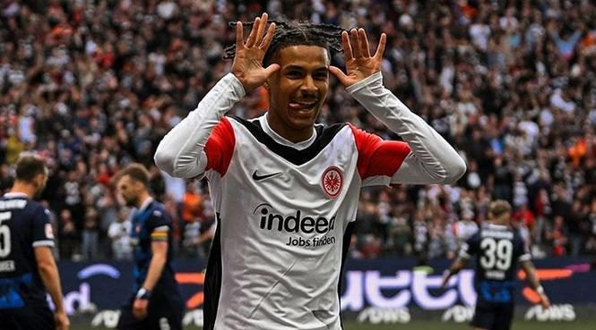 canli besiktas bir buyuk transferi daha bitirdi ucak hazir yarin istanbula geliyor 0 kptL5XVO