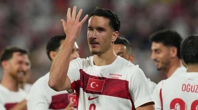 canli galatasaraya geri donuyor transferin son gunlerinde 25 milyon euro bonservis 13 COrOWUCN