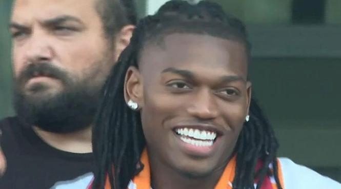 canli rafael leao resmen galatasarayda havalimaninda transfer itirafi onlari reddettim 0 HJPvg8vc