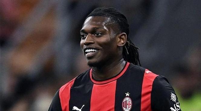 canli rafael leao resmen galatasarayda havalimaninda transfer itirafi onlari reddettim 12 tLtP8j2a