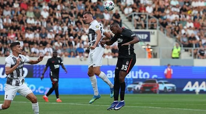 cekya fatihi semih kilicsoy oyuna girdi galibiyeti getirdi hradec kralove besiktas mac sonucu uSVB4rpr