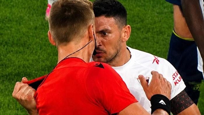 Deniz Çoban, Gornik Zabrze - Fenerbahçe maçının hakem kararlarını yorumladı: 'Kırmızı kartı atladı' | 'Kabul edilemez' 6 deniz coban gornik zabrze fenerbahce macinin hakem kararlarini yorumladi kirmizi karti atladi