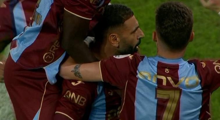 Derbide sahne Mohamed Salah'ın! Gol perdesi açıldı 1 derbide sahne mohamed salahin gol perdesi acildi VMt3gGMR
