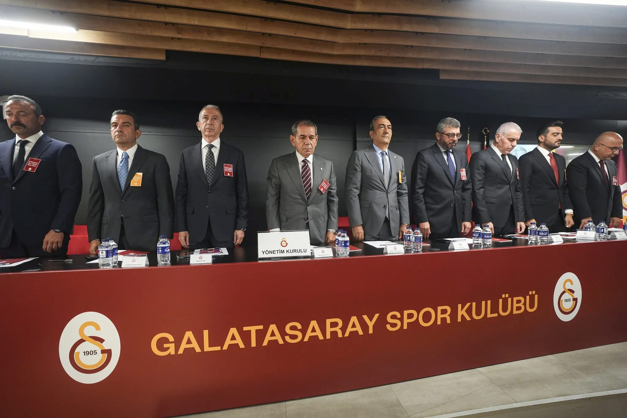 dursun ozbekten transfer tenkitlerine karsilik aradaki fark yaklasik 50 milyon euro 10 4g2Ku1lZ