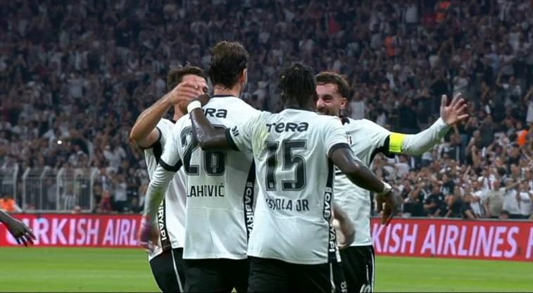 dusan vlahovic besiktas formasiyla hesabi acti D7NBBzGU