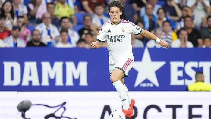Efsane isim Mourinho'yu bombaladı 'Jude Bellingham için Arda Güler'i sebep feda ediyorsun?' 4 efsane isim mourinhoyu bombaladi jude bellingham icin arda guleri sebep feda ediyorsun 2 6HTr5EFO