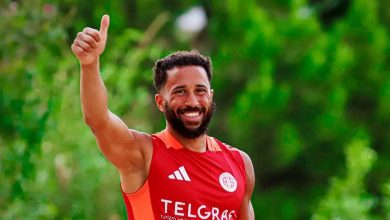 Eski Antalyasporlu Townsend'i, ısınırken çim silindiri ezdi 7 eski antalyasporlu townsendi isinirken cim silindiri ezdi BMm25uaQ