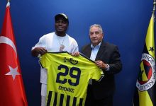 Eski Fenerbahçeli futbolcu Emenike kulübü ziyaret etti! 23 eski fenerbahceli futbolcu emenike kulubu ziyaret etti FXLkyvAq