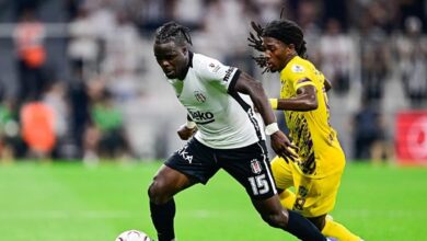 Eyüpspor Beşiktaş'a karşı 10 kişi kaldı! 4 eyupspor besiktasa karsi 10 kisi kaldi LcPuH7hE