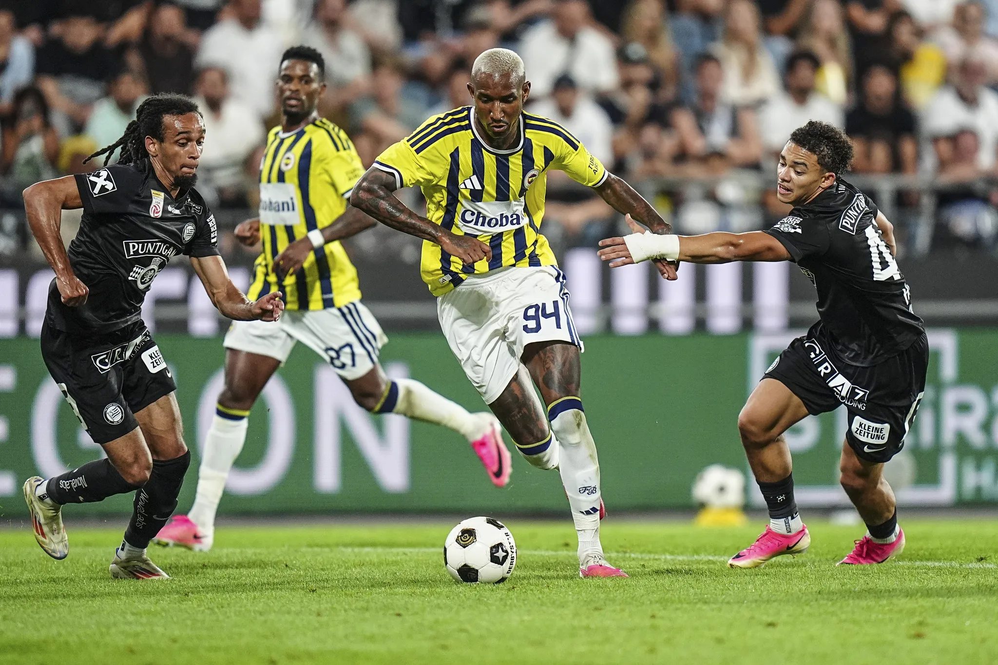 Fenerbahçe eski yıldızını transfer ediyor! Kanarya'dan Şampiyonlar Ligi bombası 5 fenerbahce eski yildizini transfer ediyor kanaryadan sampiyonlar ligi bombasi 3 rYCFZcit