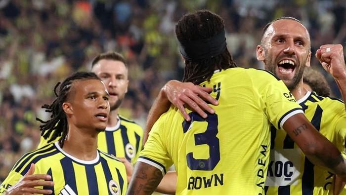 Fenerbahçe - Konyaspor maçındaki penaltıya Trio'dan çok konuşulacak yorum! 'Anlayamadım, çok yanlış bir müdahale' 2 fenerbahce konyaspor macindaki penaltiya triodan cok konusulacak yorum anlayamadim cok yanlis bir mudahale 5lbrUJNw