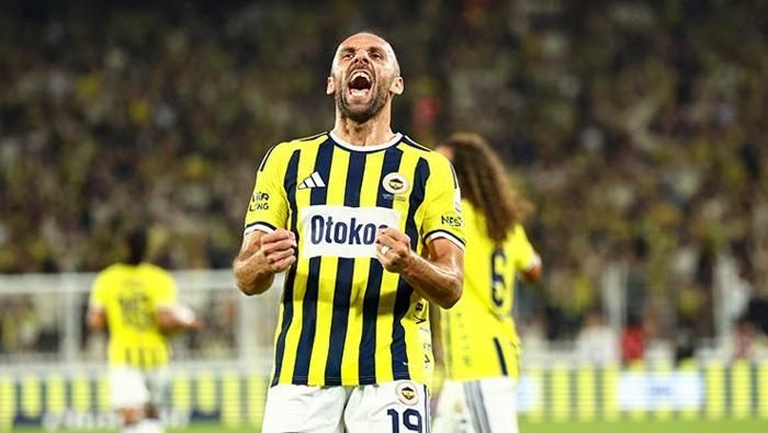 Fenerbahçe - Konyaspor maçındaki penaltıya Trio'dan çok konuşulacak yorum! 'Anlayamadım, çok yanlış bir müdahale' 4 fenerbahce konyaspor macindaki penaltiya triodan cok konusulacak yorum anlayamadim cok yanlis bir mudahale CpydmPeZ