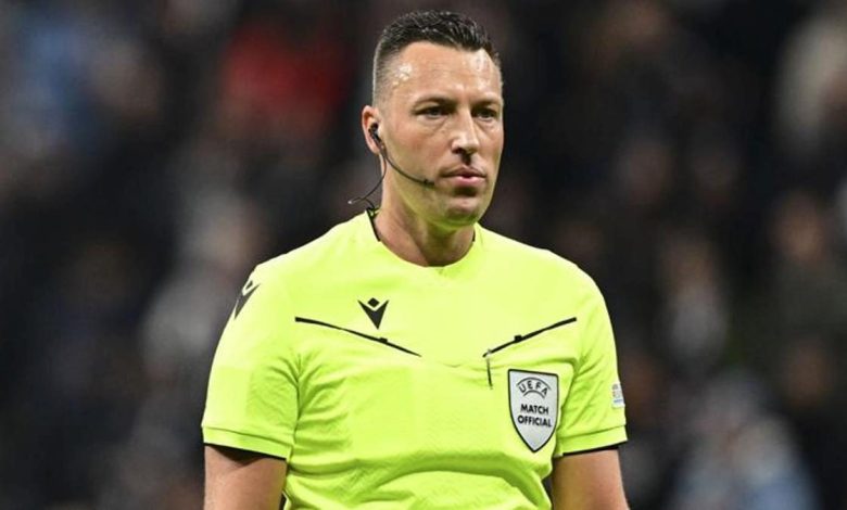 Fenerbahçe - Lyon maçının hakemi aşikâr oldu 1 fenerbahce lyon macinin hakemi asik r oldu dT37IFR1