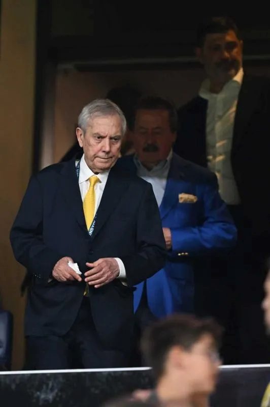 Fenerbahçe Olağan Genel Konsey Toplantısı'nda tansiyon yaşandı! Aziz Yıldırım... 9 fenerbahce olagan genel konsey toplantisinda tansiyon yasandi aziz yildirim 7 pd56pnAr