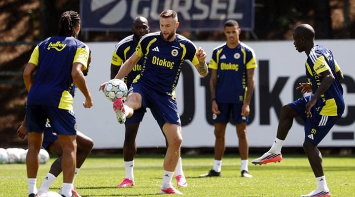 Fenerbahçe, Roma maçının hazırlıklarına devam etti 1 fenerbahce roma macinin hazirliklarina devam etti YNq275YP