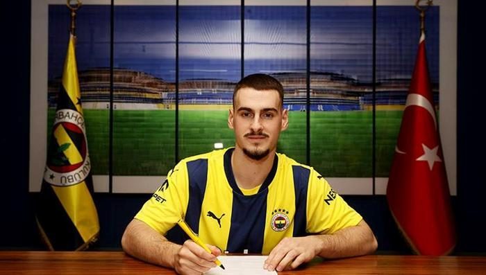 Fenerbahçe'de 3 ayrılık birden! Aziz Yıldırım araya girdi satış engellendi 4 fenerbahcede 3 ayrilik birden aziz yildirim araya girdi satis engellendi 2 gnNOYf3B
