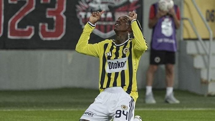 Fenerbahçe'de ayrılık resmileşiyor! Talisca yeni kulübü için yola çıkıyor 7 fenerbahcede ayrilik resmilesiyor talisca yeni kulubu icin yola cikiyor 5 6RiBHFaF