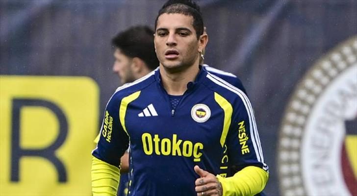 Fenerbahçe'de bir ayrılık daha! İtalya'ya transfer oluyor 1 fenerbahcede bir ayrilik daha italyaya transfer oluyor HOLWSej4