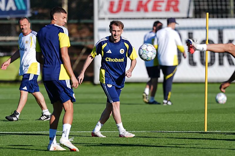 fenerbahcede devler liginde romayi agirliyor iste ismail kartalin mumkun 11i 3 1khRKuLi