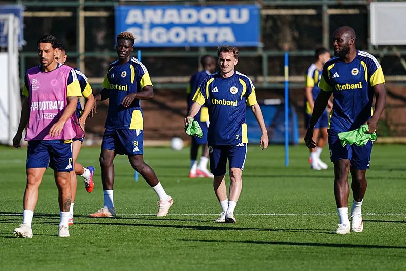 fenerbahcede devler liginde romayi agirliyor iste ismail kartalin mumkun 11i 7 MzJk3O7W