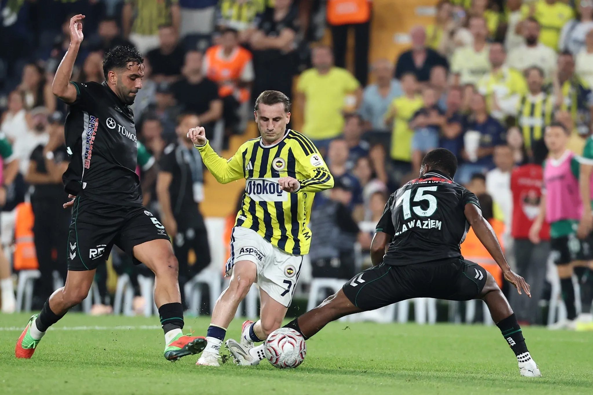 Fenerbahçe'de flaş gelişme! UEFA uyardı sözleşmesi değişti 13 fenerbahcede flas gelisme uefa uyardi sozlesmesi degisti 11 tdFy1TCe