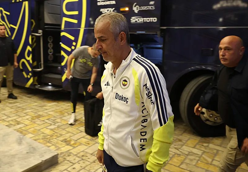 fenerbahcede ismail kartaldan surpriz hamle futbolcularla bir araya geldi 0 LTA6NjO3