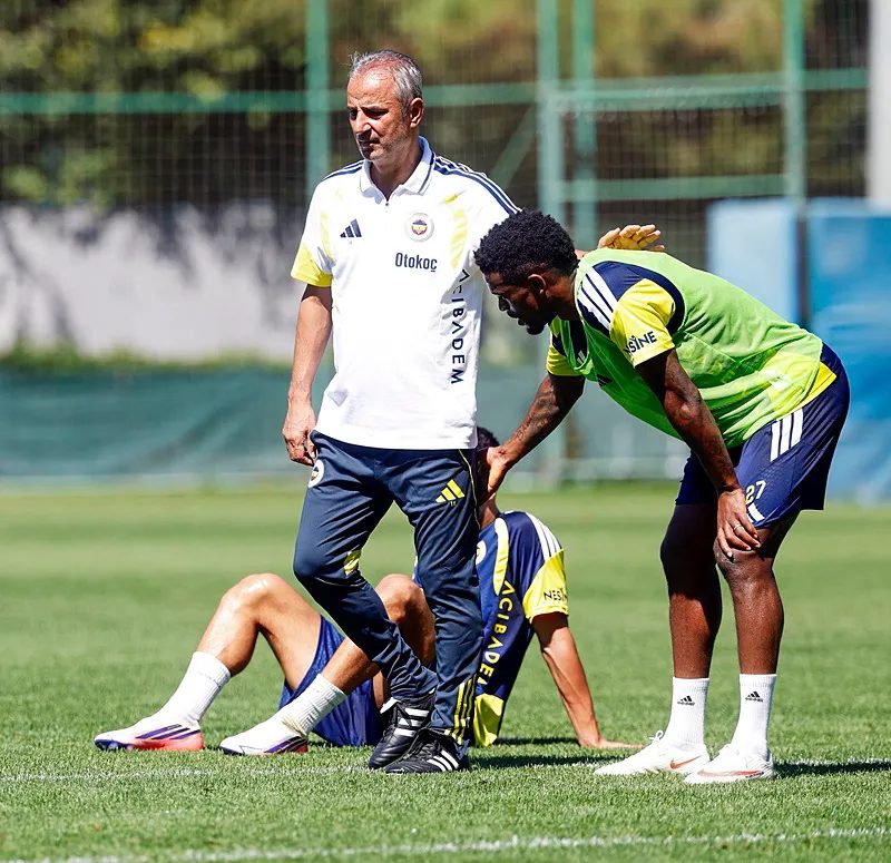 fenerbahcede ismail kartaldan surpriz hamle futbolcularla bir araya geldi 2 q8VUz7Pa