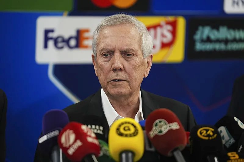 fenerbahcede ismail kartaldan surpriz hamle futbolcularla bir araya geldi 4 m7IZWaUW
