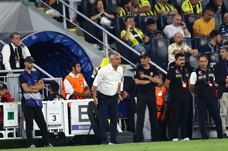 fenerbahcede ismail kartaldan surpriz hamle futbolcularla bir araya geldi 8 7ywFHD5H