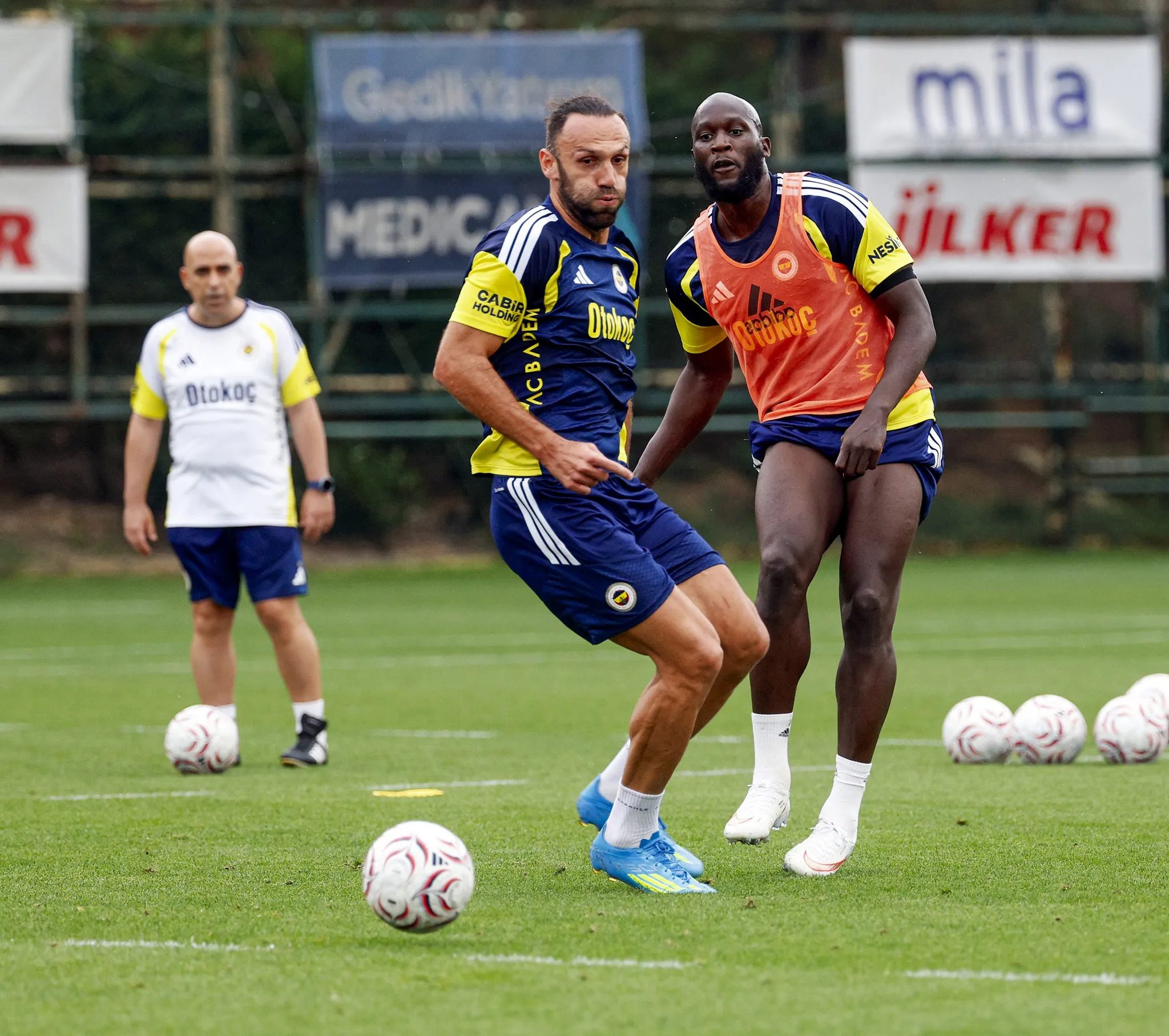 Fenerbahçe’de Lyon maçı öncesi sert ihtar: Uğraş etmeyen gider! 10 fenerbahcede lyon maci oncesi sert ihtar ugras etmeyen gider 8 T2NbXAz9