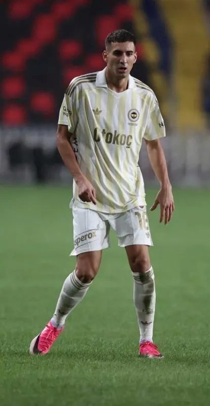 fenerbahcede mert muldur soku alanlardan ne kadar uzak kalacak 7 9QyzA3ig
