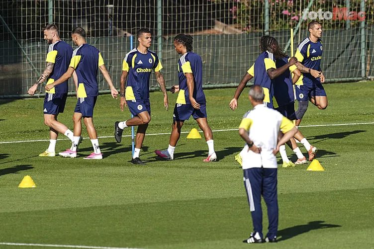 Fenerbahçe'de o yıldız tekrar İtalya yolcusu! İsmail Kartal "kalsın" demişti 3 fenerbahcede o yildiz tekrar italya yolcusu ismail kartal kalsin demisti 1 Fgd4B12P