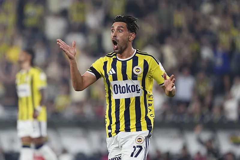 Fenerbahçe'de Roma maçı öncesi flaş gelişme! Derbi sonrası kritik viraj 13 fenerbahcede roma maci oncesi flas gelisme derbi sonrasi kritik viraj 11 kGe3cVLs